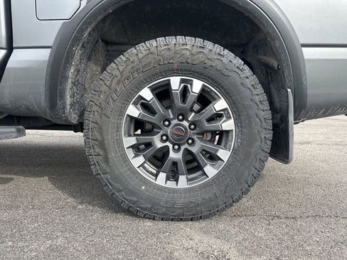 Used 2021 Nissan Titan PRO-4X w/ Pro-4x Convenience Package image 6