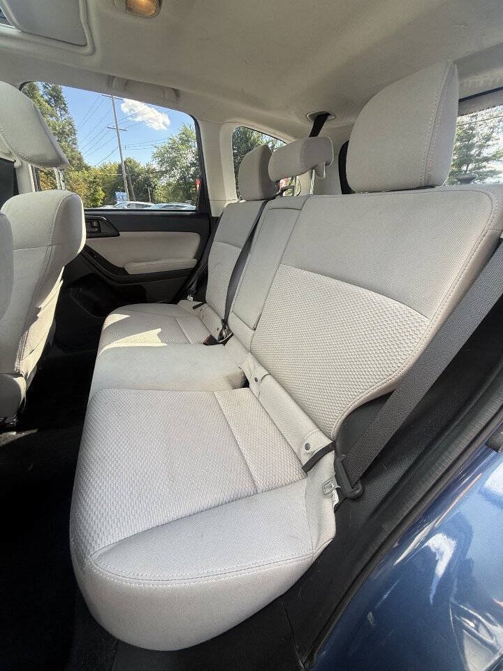 Used 2014 Subaru Forester 2.5i Premium w/ All-Weather Package AWD/4WD image 16