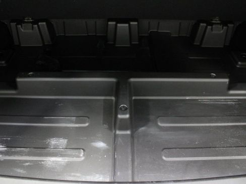 Used 2024 GMC Yukon XL SLT w/ SLT Luxury Package image 42