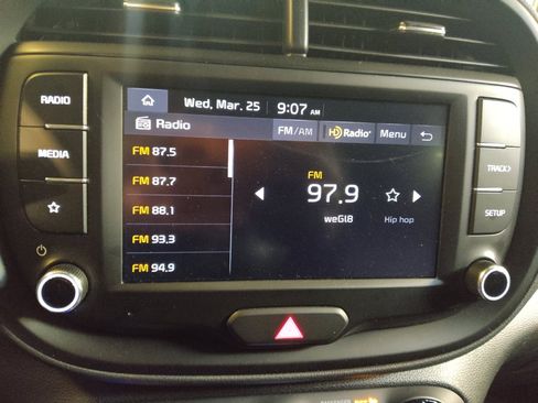 Used 2025 Kia Soul LX w/ LX Technology Package image 25