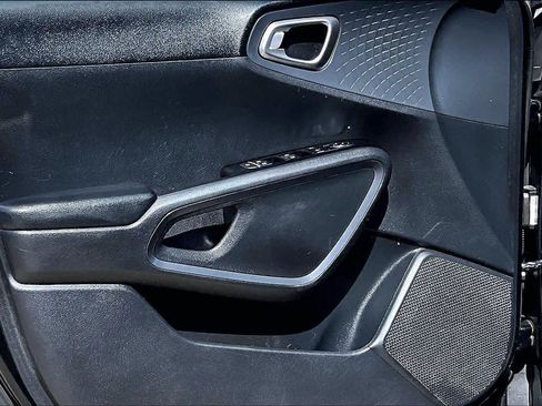 Used 2021 Kia Soul S FWD image 21