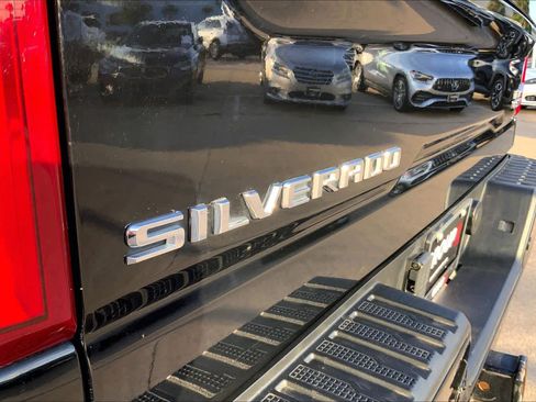 Used 2022 Chevrolet Silverado 3500 High Country w/ Technology Package AWD/4WD image 31