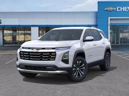 New 2026 Chevrolet Equinox LT image 7