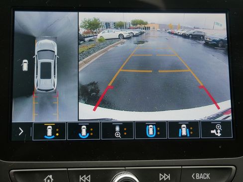 Used 2021 Chevrolet Equinox Premier image 29