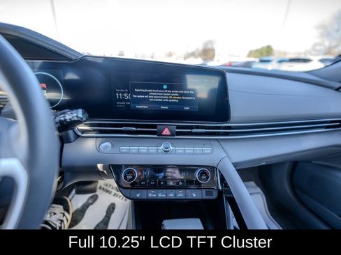 Certified 2023 Hyundai Elantra SEL w/ Convenience Package image 17