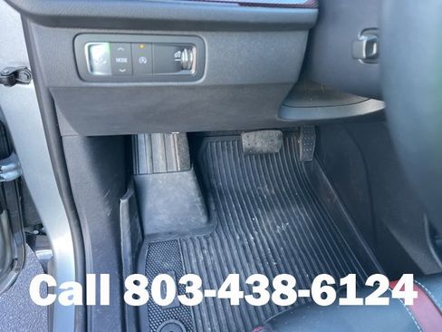 Used 2024 Chevrolet Traverse RS image 23