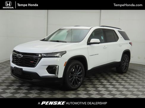 Used 2023 Chevrolet Traverse RS w/ LPO, Roadside Safety Package image 1