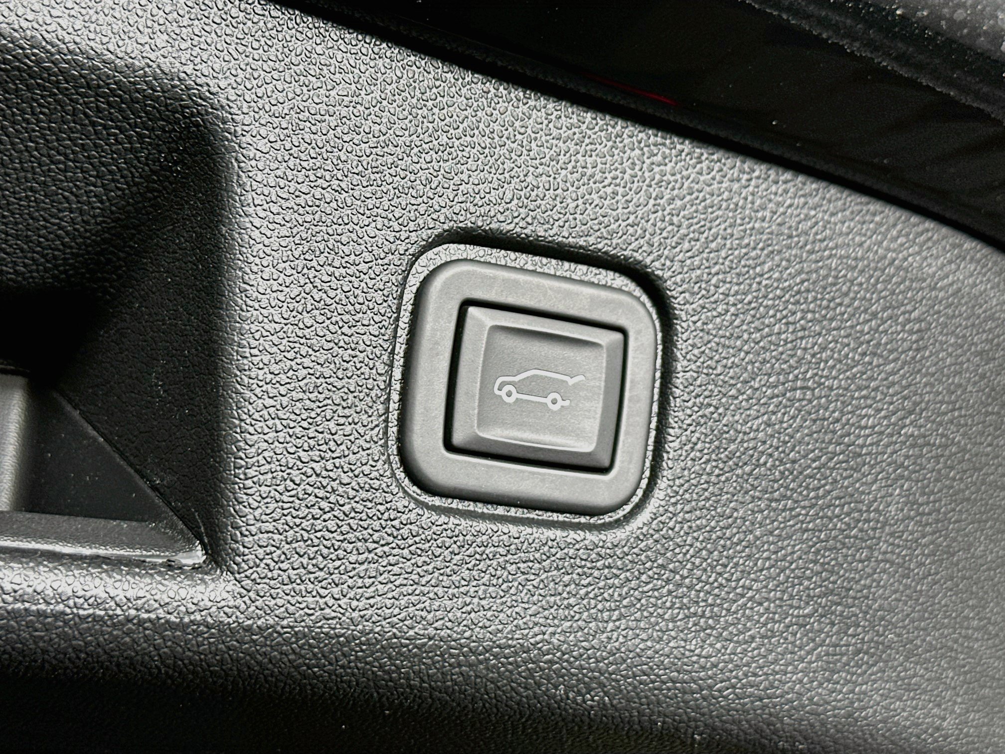 Used 2024 Chevrolet Blazer EV LT AWD/4WD image 29