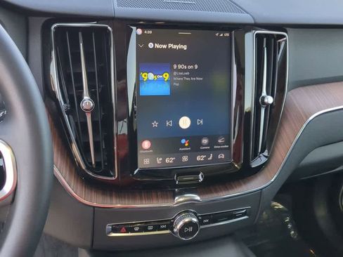 Certified 2024 Volvo XC60 B5 Plus w/ Climate Package AWD/4WD image 26