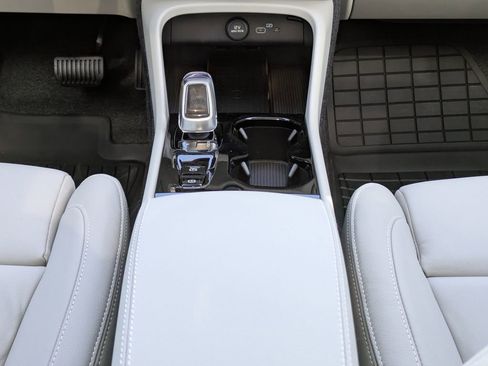 New 2026 Volvo XC40 B5 Ultra w/ Protection Package Premier image 22