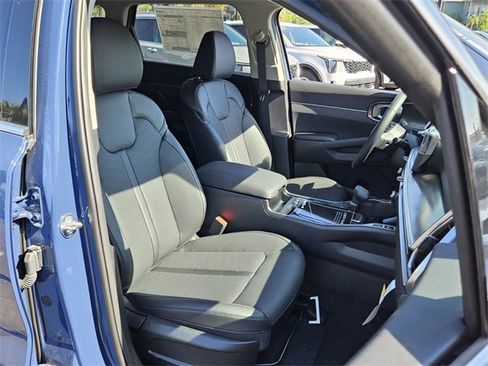 New 2025 Kia Sorento S w/ Panoramic Sunroof Package image 12