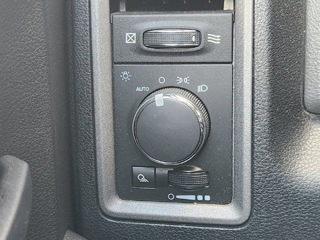 Used 2018 RAM 2500 Tradesman w/ Chrome Appearance Group AWD/4WD image 19