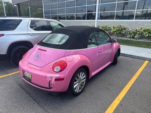 Used 2008 Volkswagen Beetle SE FWD image 5