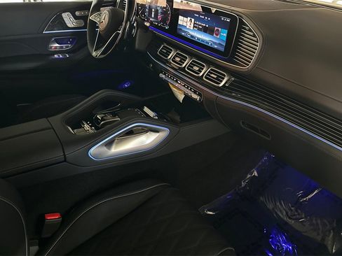 New 2026 Mercedes-Benz Maybach GLS 600 4MATIC image 17
