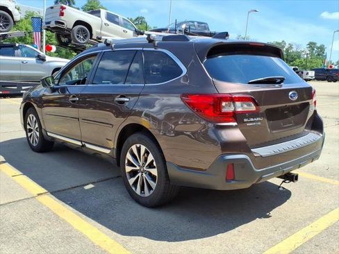 Used 2019 Subaru Outback 2.5i Touring w/ Popular Package #3A AWD/4WD image 5