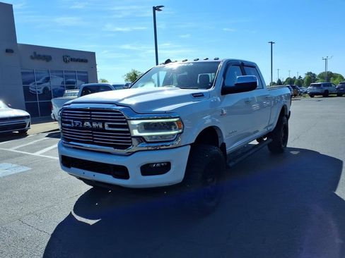 Used 2022 RAM 2500 Laramie AWD/4WD image 2