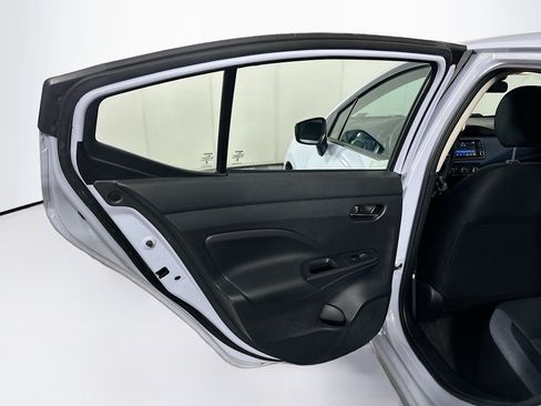 Used 2024 Nissan Versa SV FWD image 24