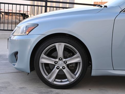 Used 2011 Lexus IS 250 w/ Premium Pkg Value Edition image 26