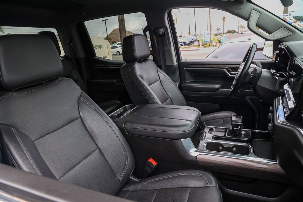 Used 2023 Chevrolet Silverado 1500 LTZ AWD/4WD image 22