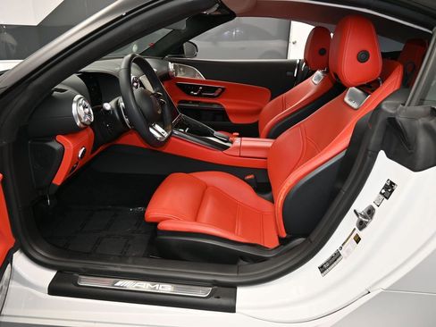 Used 2022 Mercedes-Benz SL 63 AMG 4MATIC image 11