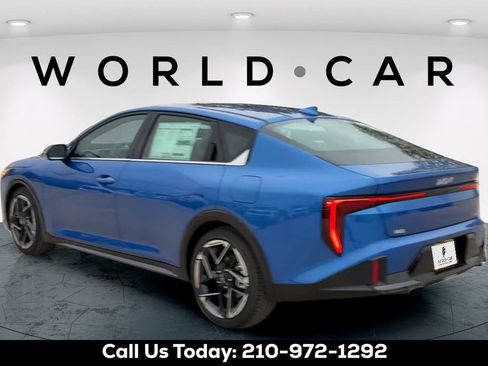 New 2025 Kia K4 GT-Line image 5