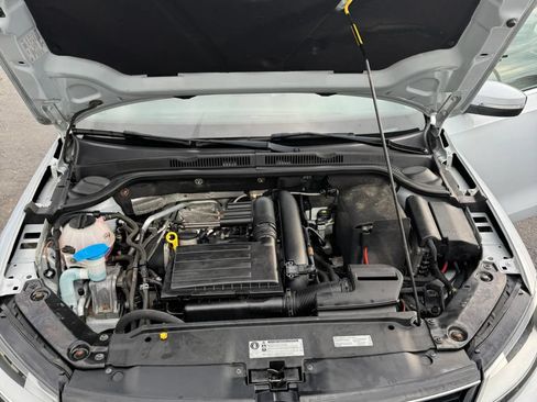 Used 2017 Volkswagen Jetta SE FWD image 14