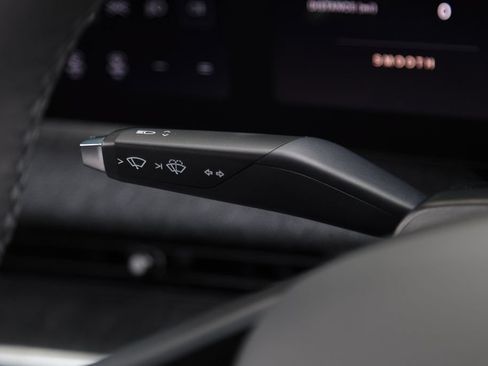 Used 2024 Lucid Air Pure RWD image 22