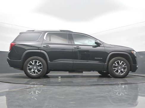 Used 2023 GMC Acadia SLT image 54