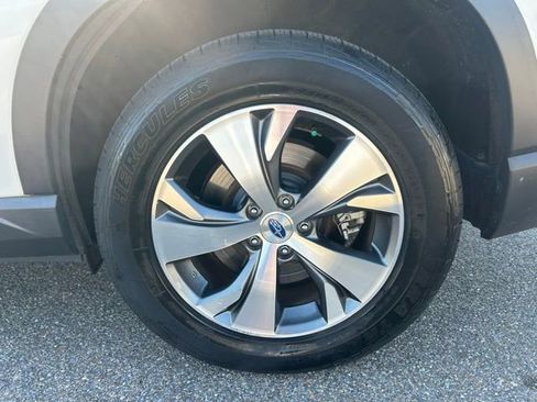 Used 2019 Subaru Ascent Premium image 10