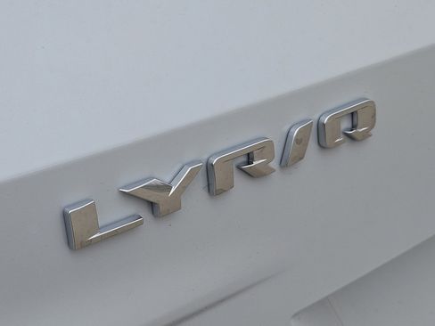 New 2026 Cadillac Lyriq V w/ Exterior Carbon Fiber Package AWD/4WD image 8