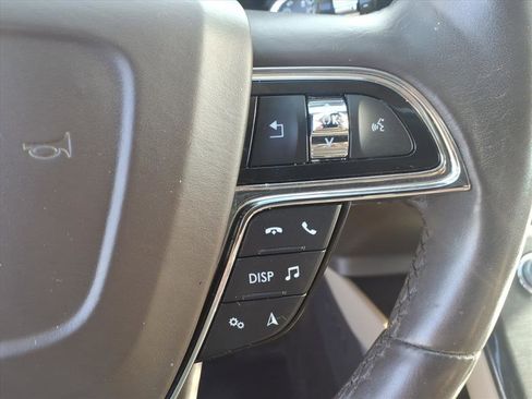 Used 2022 Lincoln Nautilus Reserve image 23