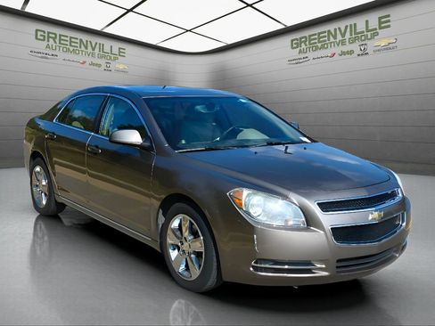 Used 2010 Chevrolet Malibu LT image 9