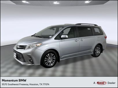 Used 2018 Toyota Sienna XLE w/ XLE Navigation Package