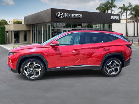 Certified 2023 Hyundai Tucson Limited AWD/4WD image 6