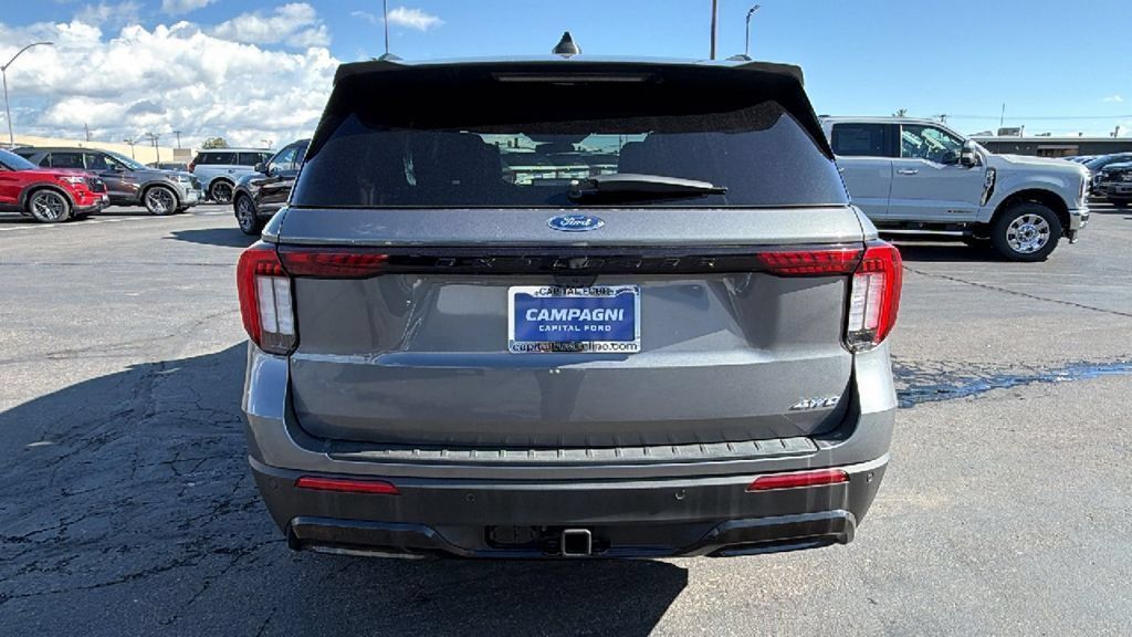 Used 2025 Ford Explorer ST-Line AWD/4WD image 4