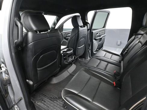 Used 2020 RAM 1500 Laramie image 40