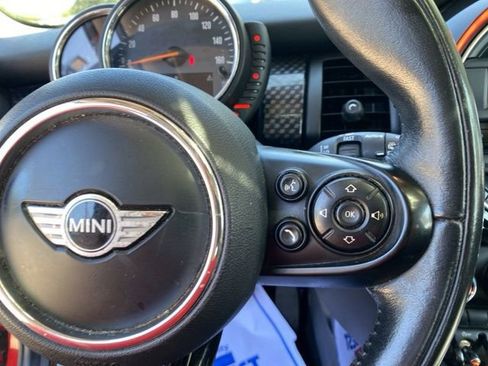 Used 2015 MINI Cooper S image 22
