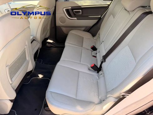 Used 2019 Land Rover Discovery Sport SE AWD/4WD image 15