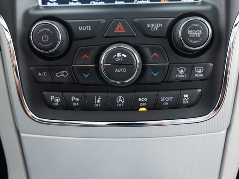 Used 2018 Jeep Grand Cherokee Summit image 37