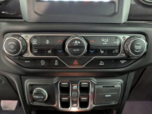 Used 2022 Jeep Gladiator Sport AWD/4WD image 20