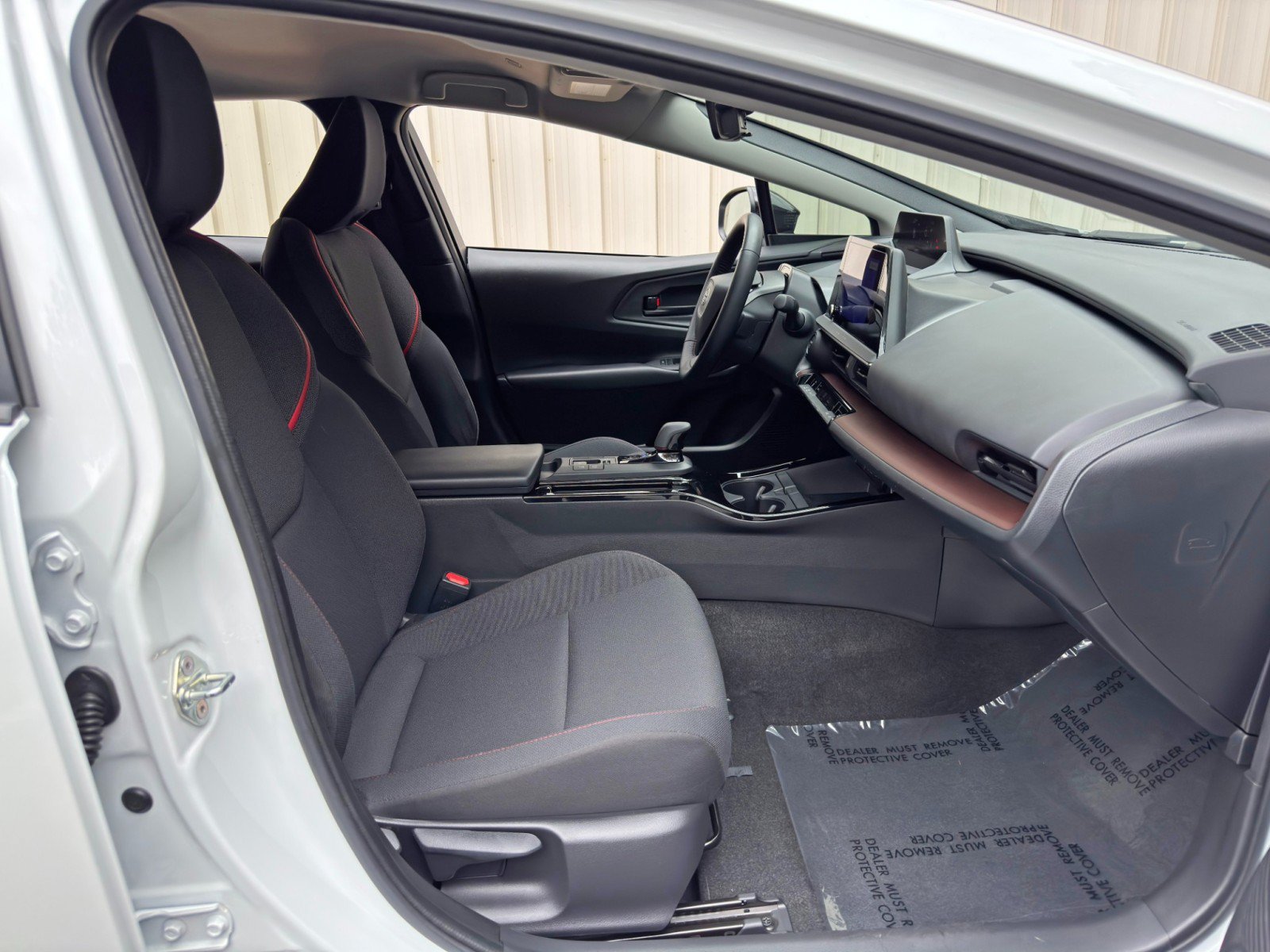 Used 2024 Toyota Prius Prime FWD image 14