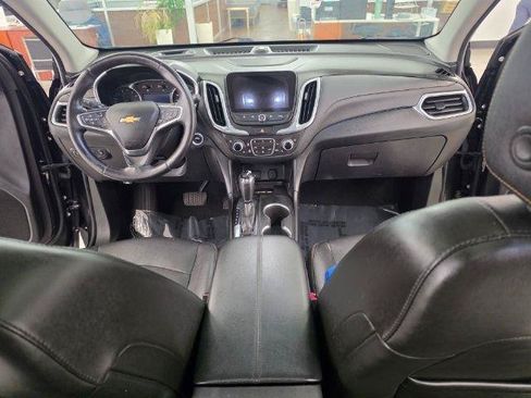 Used 2018 Chevrolet Equinox Premier FWD image 16