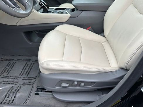 Used 2022 Cadillac XT5 Premium Luxury image 30