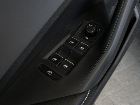 New 2025 Volkswagen Jetta SE image 13