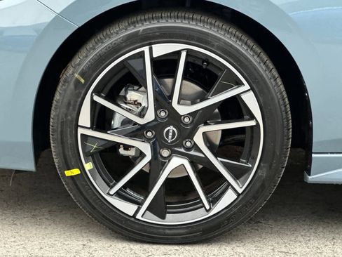 New 2025 Nissan Sentra SR image 25