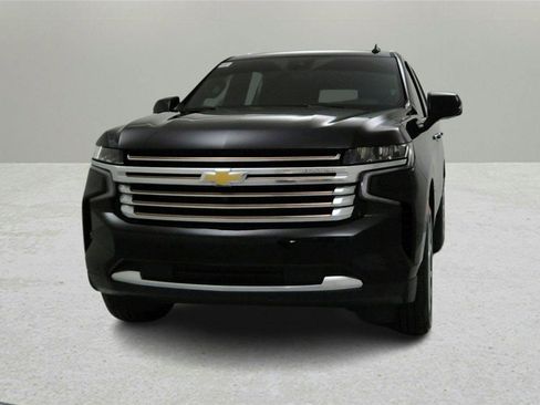 Used 2023 Chevrolet Tahoe High Country AWD/4WD image 2