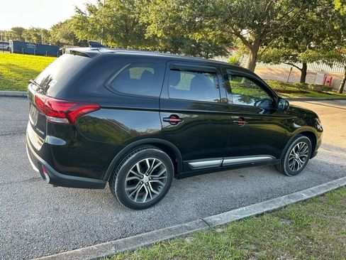 Used 2018 Mitsubishi Outlander LE AWD/4WD image 6