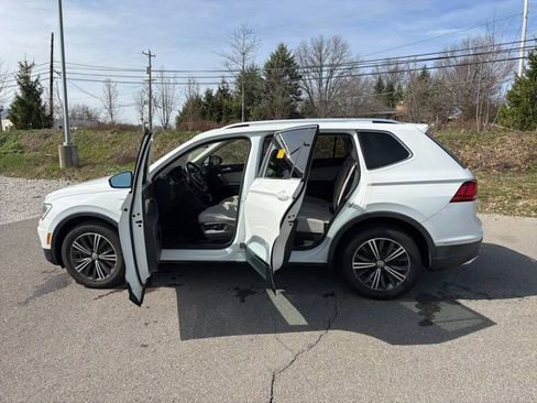 Used 2018 Volkswagen Tiguan SEL image 16