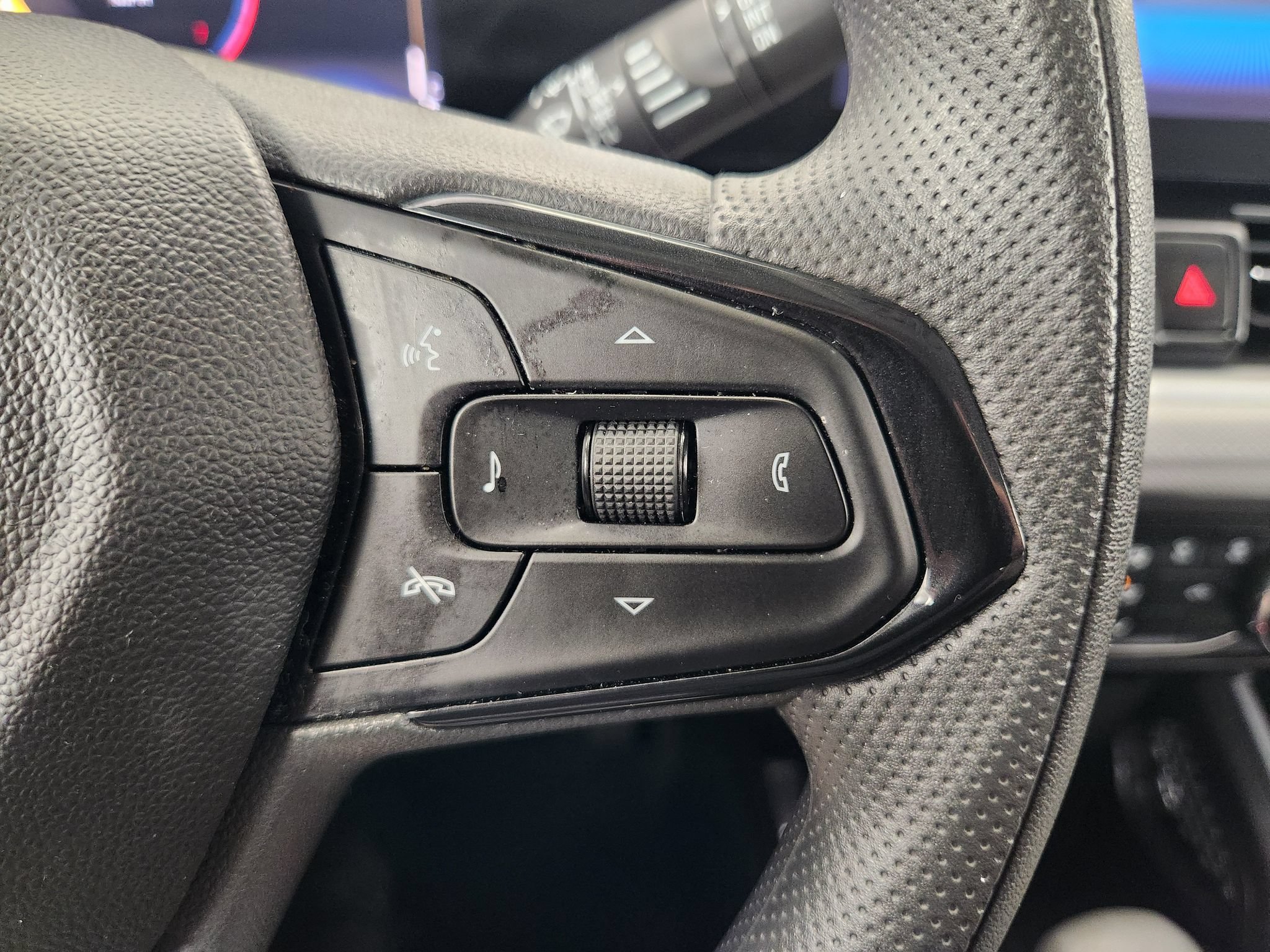 Used 2026 Chevrolet TrailBlazer LT FWD image 29