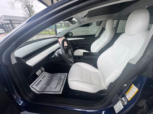 Used 2021 Tesla Model 3 Performance image 2